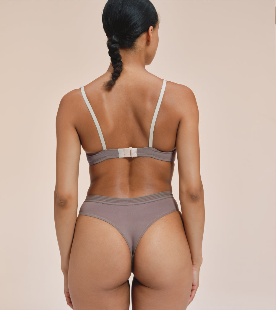 High-Leg - Nylon z recyklingu - Mocha